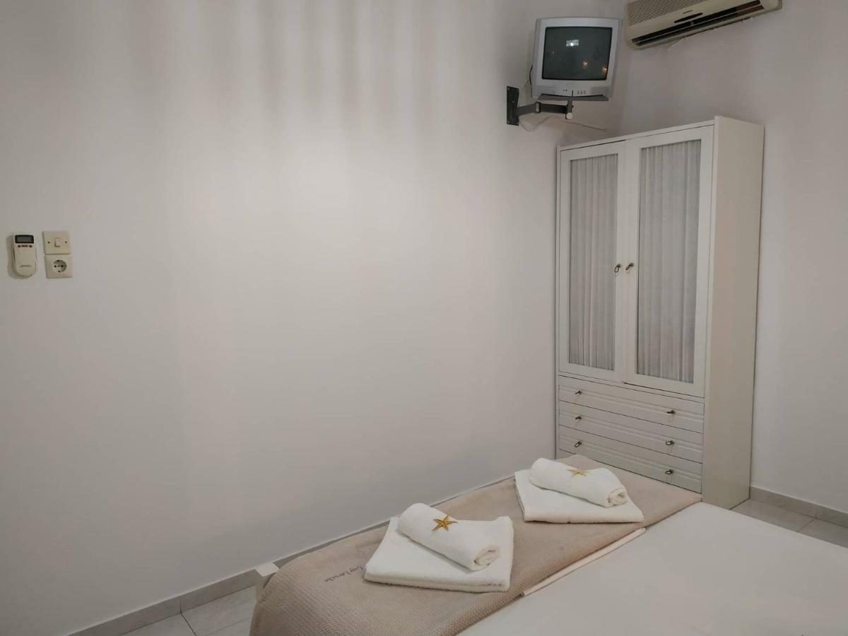 Andreas And Petrinela Rooms Triovasalos ภายนอก รูปภาพ