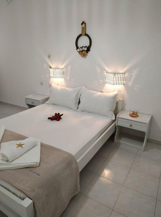 Andreas And Petrinela Rooms Triovasalos ภายนอก รูปภาพ