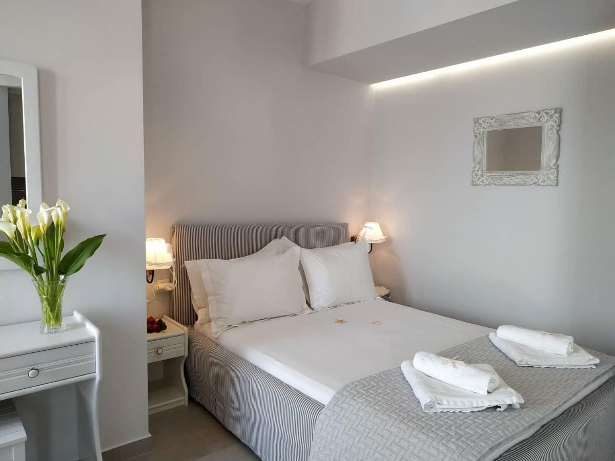 Andreas And Petrinela Rooms Triovasalos ภายนอก รูปภาพ